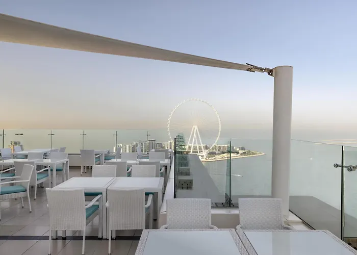 Hilton Dubai The Walk Hotel